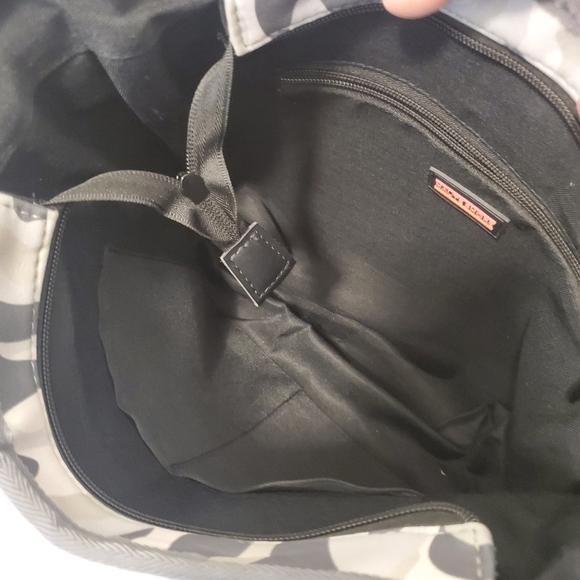 Haute Shore "Blake Showoff" Gray Camo Print Neoprene Crossbody - Picture 9 of 11